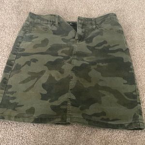 Camo Skirt size 8